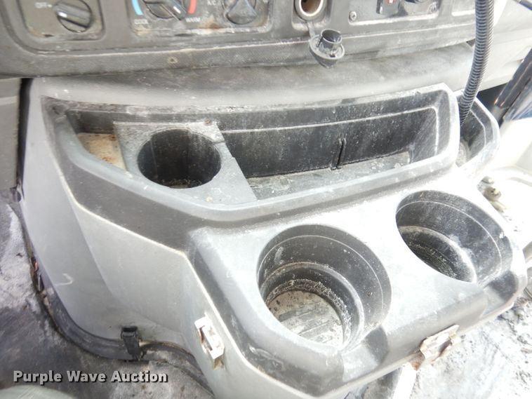 image for item DH8781 2017 Ford E450 Super Duty  shuttle bus