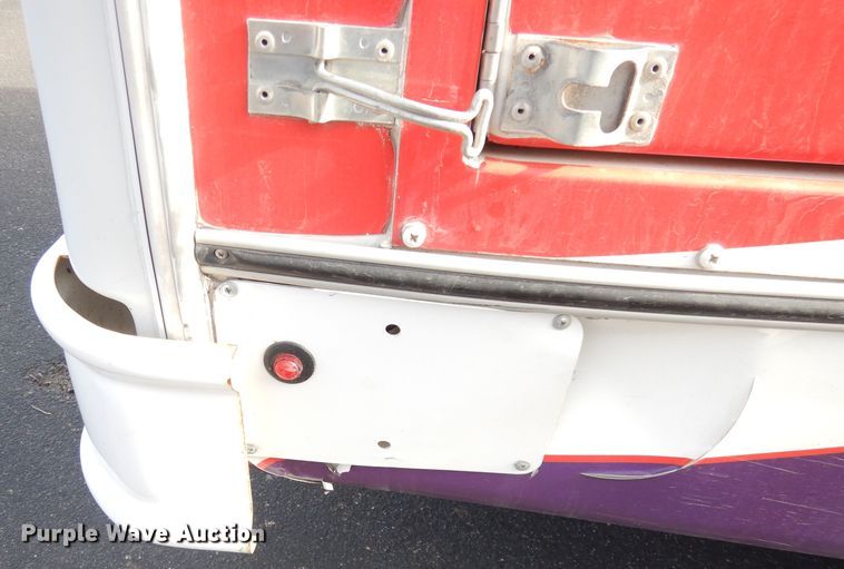 image for item DH8781 2017 Ford E450 Super Duty  shuttle bus