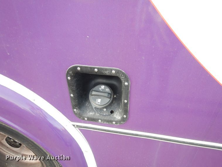 image for item DH8781 2017 Ford E450 Super Duty  shuttle bus