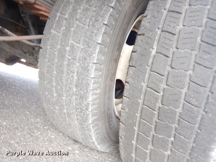 image for item DH8781 2017 Ford E450 Super Duty  shuttle bus