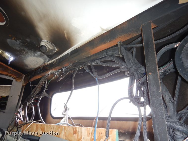 image for item DH8781 2017 Ford E450 Super Duty  shuttle bus