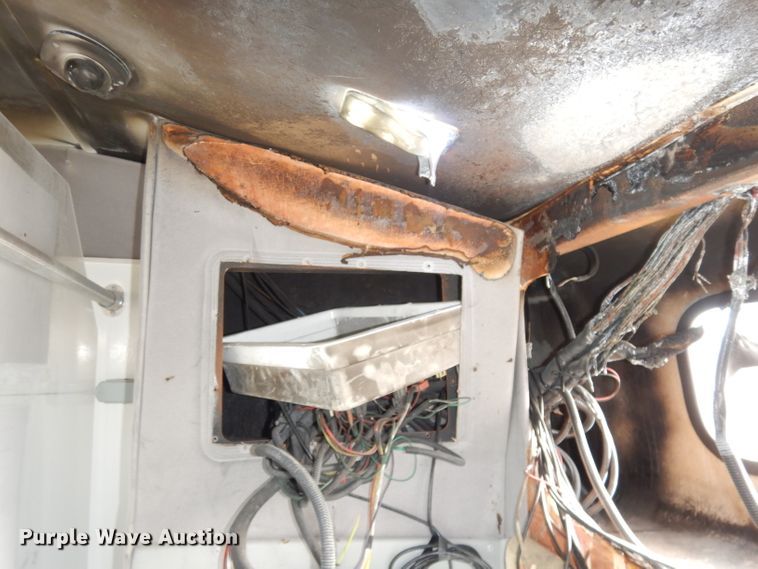 image for item DH8781 2017 Ford E450 Super Duty  shuttle bus