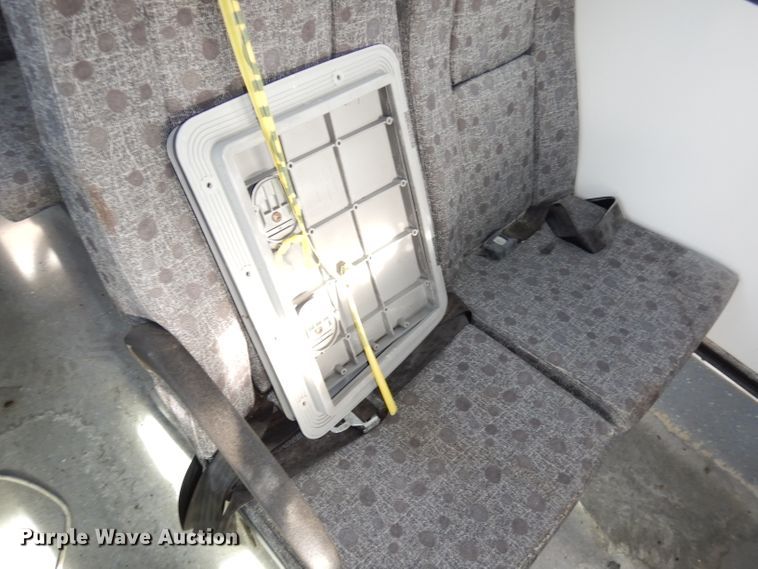 image for item DH8781 2017 Ford E450 Super Duty  shuttle bus