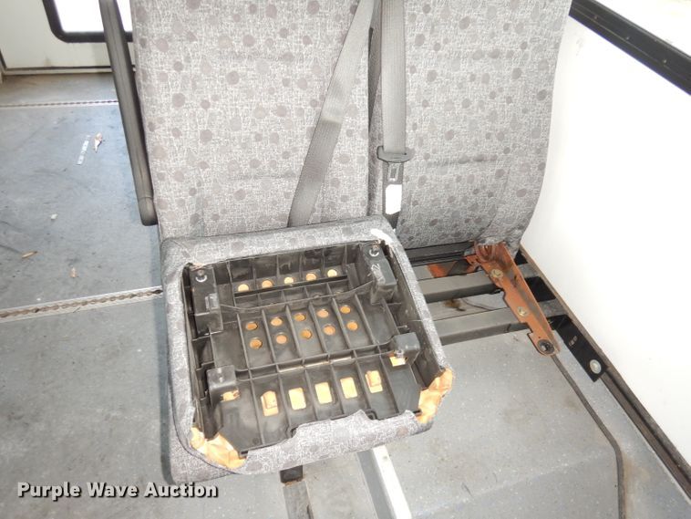 image for item DH8781 2017 Ford E450 Super Duty  shuttle bus