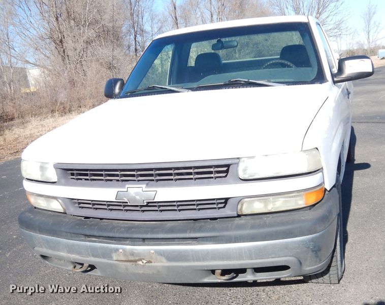 image for item DH8782 2001 Chevrolet Silverado 1500  pickup truck