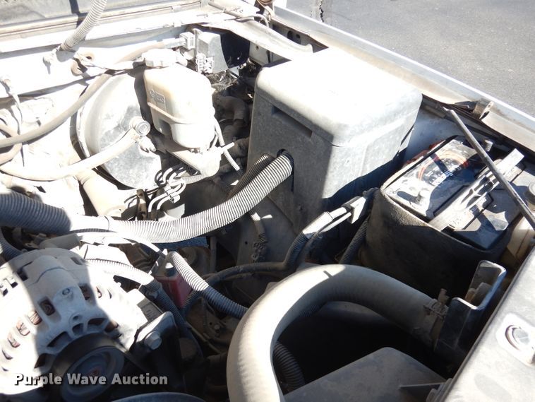 image for item DH8782 2001 Chevrolet Silverado 1500  pickup truck