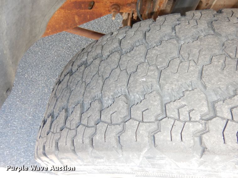 image for item DH8782 2001 Chevrolet Silverado 1500  pickup truck