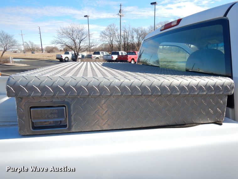 image for item DH8782 2001 Chevrolet Silverado 1500  pickup truck