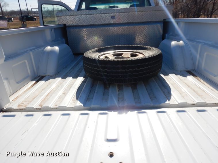 image for item DH8782 2001 Chevrolet Silverado 1500  pickup truck