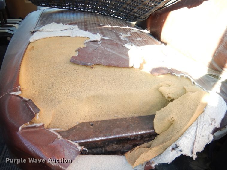 image for item DH8784 1984 International 1754  dump truck