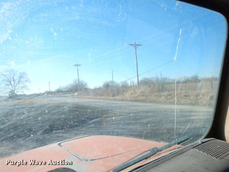 image for item DH8784 1984 International 1754  dump truck