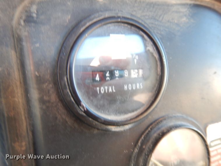 image for item DH8784 1984 International 1754  dump truck