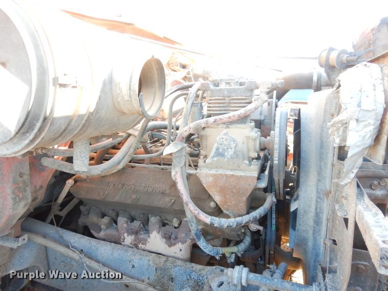 image for item DH8784 1984 International 1754  dump truck