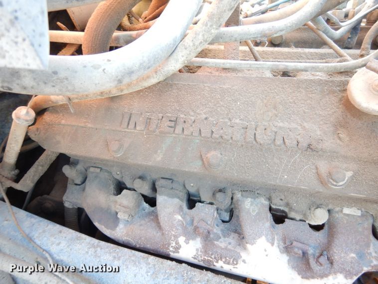 image for item DH8784 1984 International 1754  dump truck