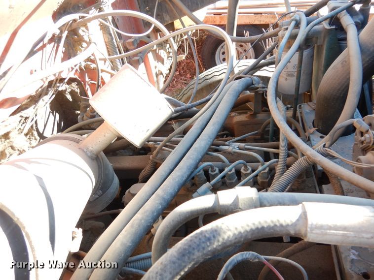 image for item DH8784 1984 International 1754  dump truck