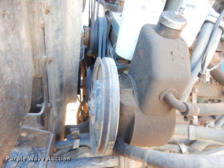 image for item DH8784 1984 International 1754  dump truck