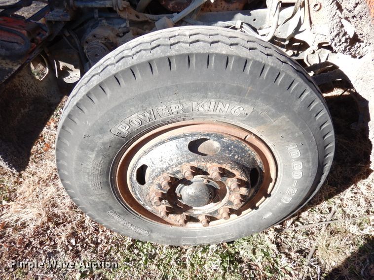 image for item DH8784 1984 International 1754  dump truck