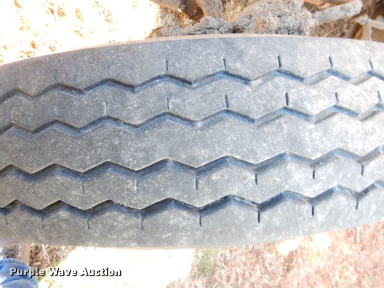 image for item DH8784 1984 International 1754  dump truck