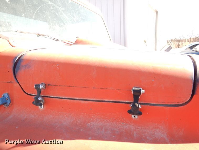 image for item DH8784 1984 International 1754  dump truck