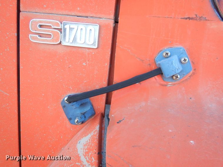 image for item DH8784 1984 International 1754  dump truck