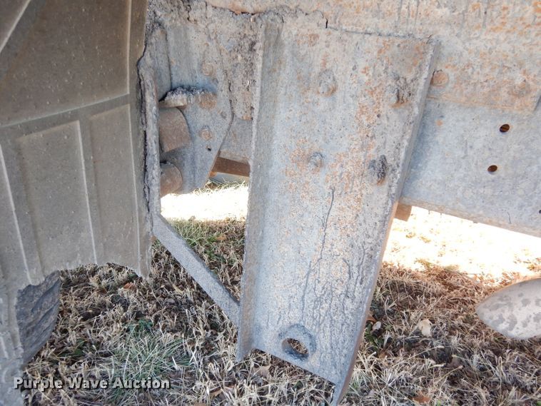 image for item DH8784 1984 International 1754  dump truck