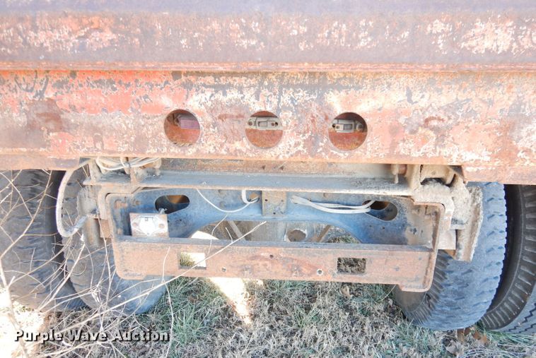 image for item DH8784 1984 International 1754  dump truck