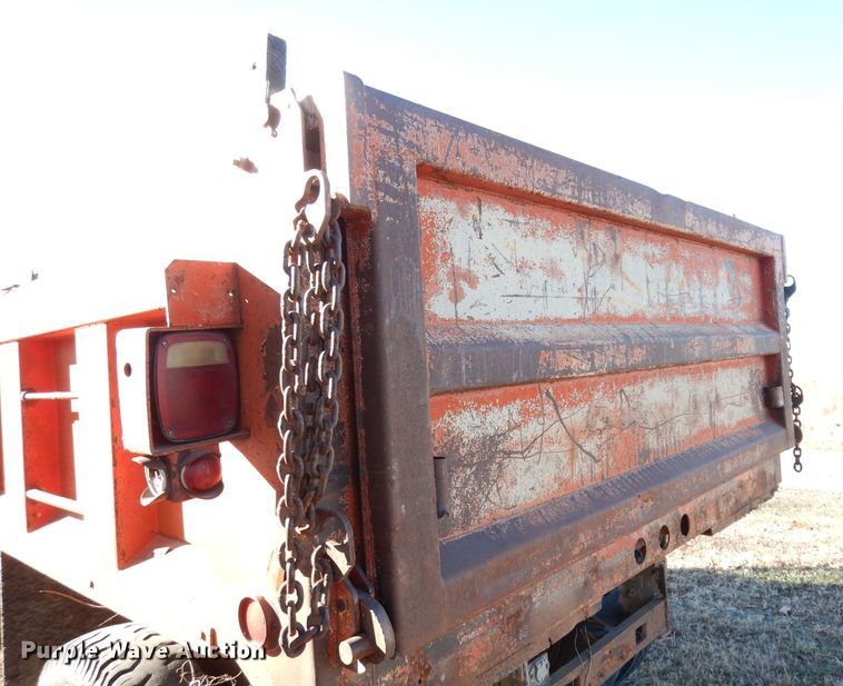 image for item DH8784 1984 International 1754  dump truck