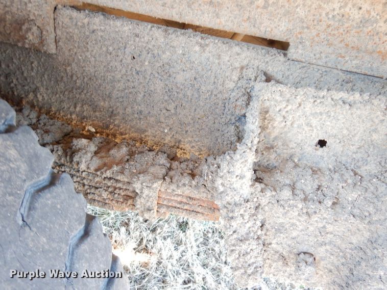 image for item DH8784 1984 International 1754  dump truck