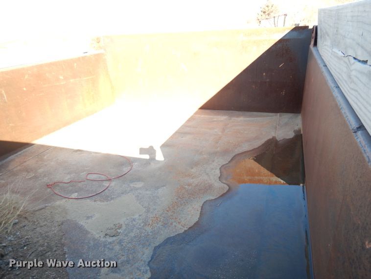 image for item DH8784 1984 International 1754  dump truck