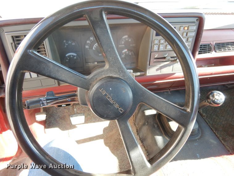 image for item DH8831 1991 Chevrolet Cheyenne 1500  pickup truck