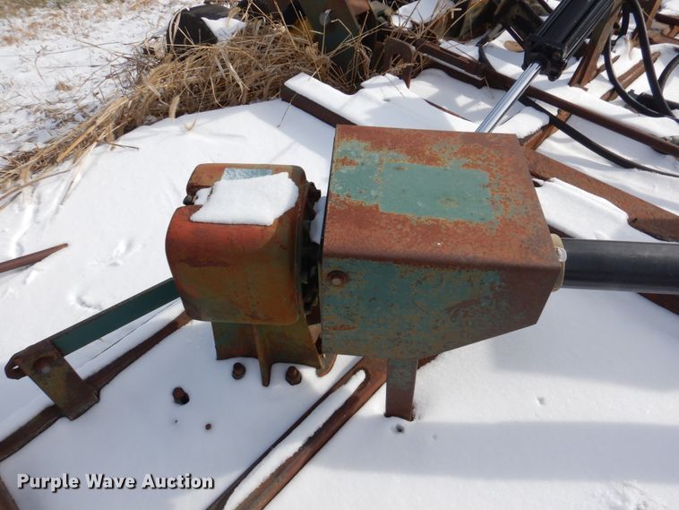 image for item DN2661 2001 Bush Wacker T-180  batwing rotary mower