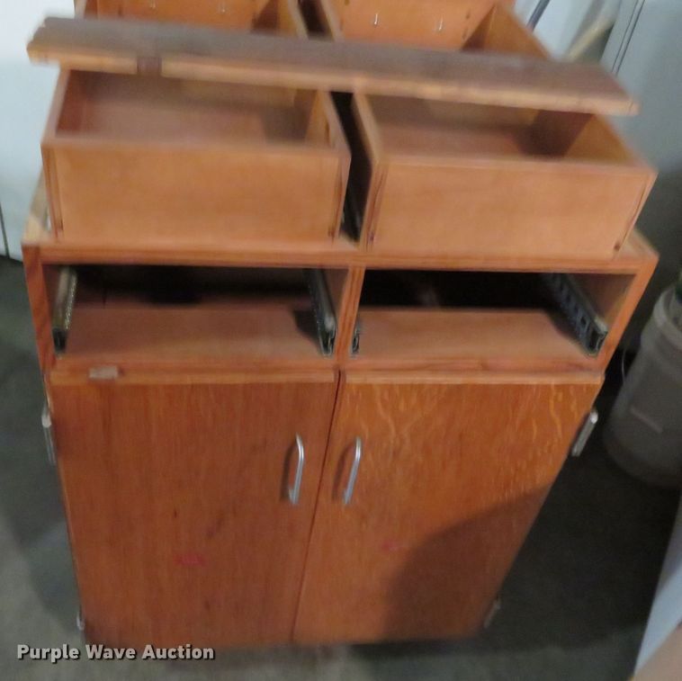 image for item DN7866 (3) cabinets