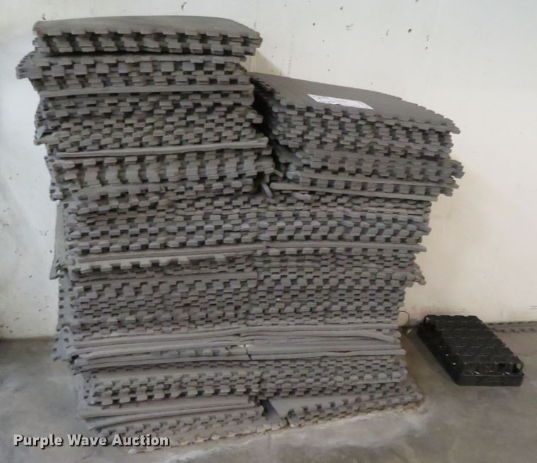 image for item DN7867 Approximately 150 mats