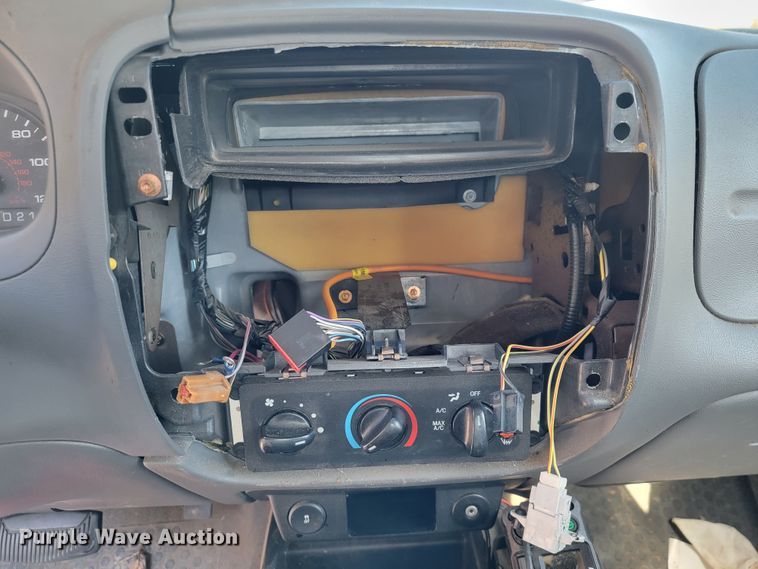 image for item ID9235 2011 Ford Ranger  SuperCab pickup truck