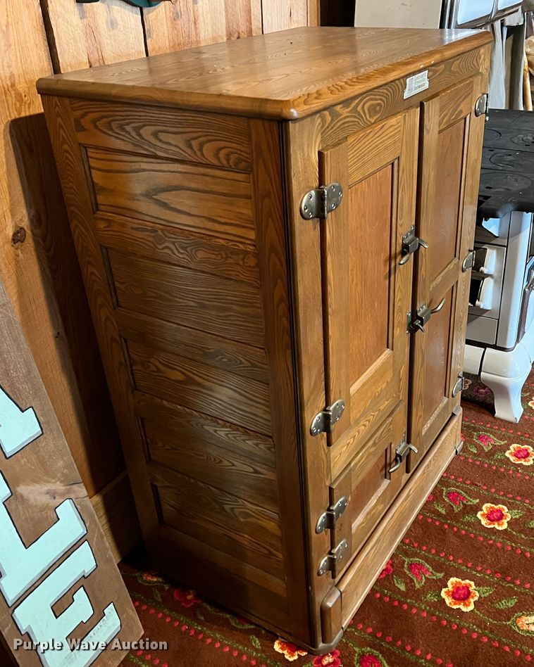 image for item ID9644 Leonard  refrigerator