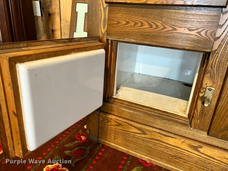 image for item ID9644 Leonard  refrigerator