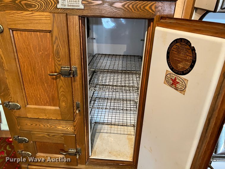 image for item ID9644 Leonard  refrigerator