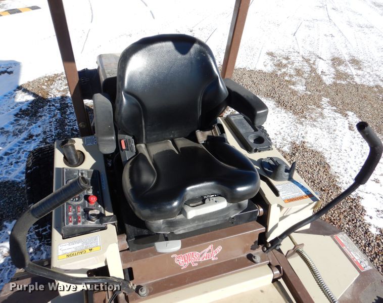 image for item IE9526 2013 Grasshopper 430D  ZTR lawn mower