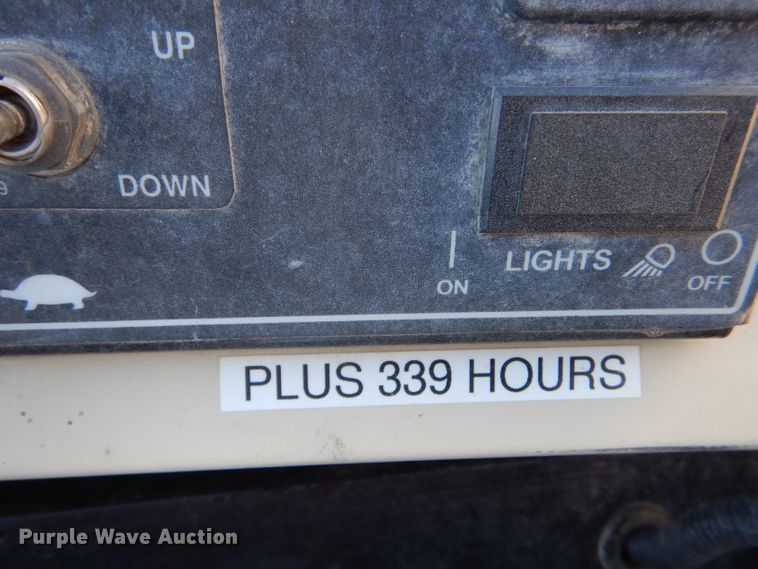 image for item IE9526 2013 Grasshopper 430D  ZTR lawn mower