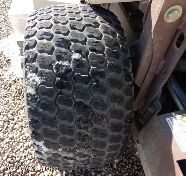 image for item IE9526 2013 Grasshopper 430D  ZTR lawn mower