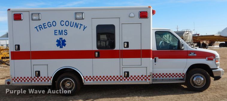 image for item IE9533 2008 Ford E450 Super Duty  ambulance