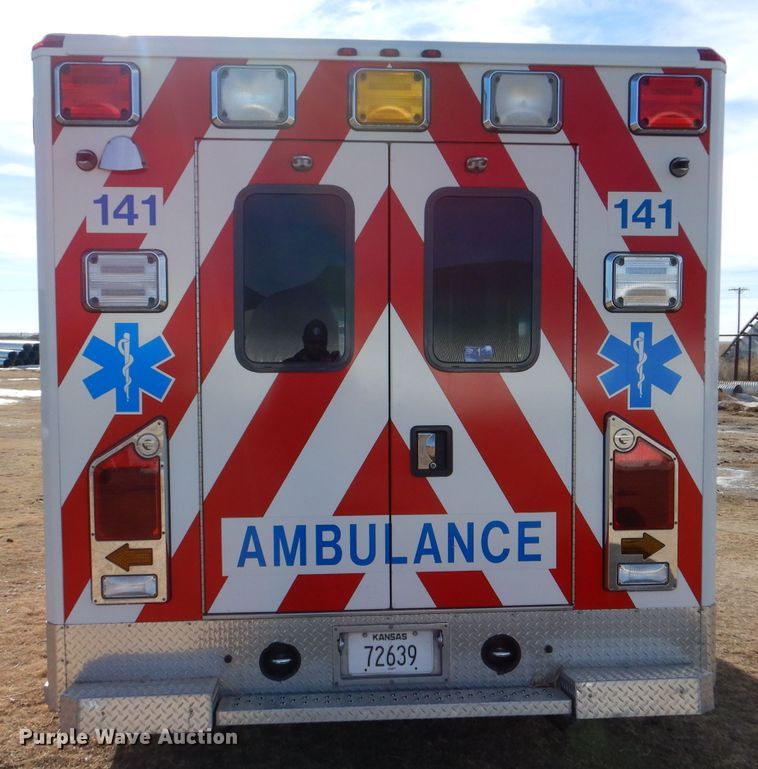 image for item IE9533 2008 Ford E450 Super Duty  ambulance