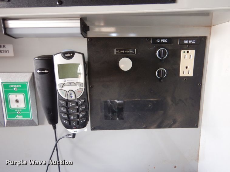 image for item IE9533 2008 Ford E450 Super Duty  ambulance