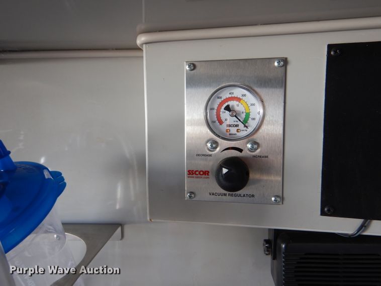 image for item IE9533 2008 Ford E450 Super Duty  ambulance