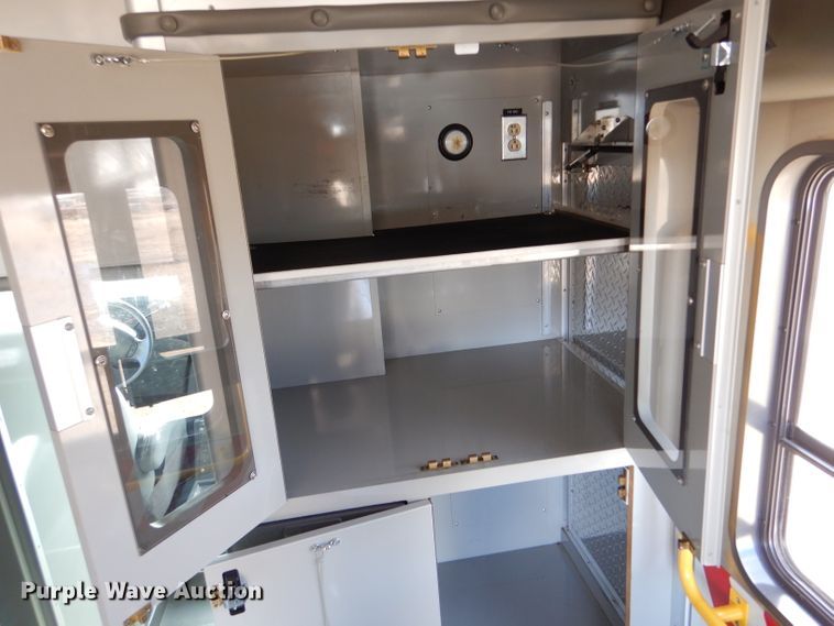 image for item IE9533 2008 Ford E450 Super Duty  ambulance