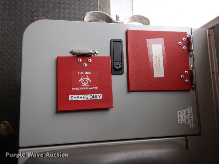 image for item IE9533 2008 Ford E450 Super Duty  ambulance