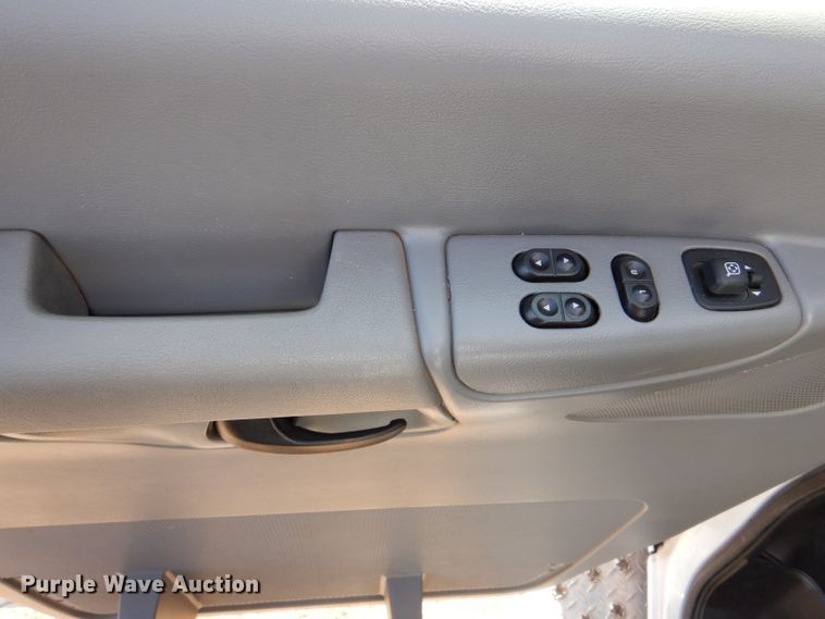 image for item IE9533 2008 Ford E450 Super Duty  ambulance