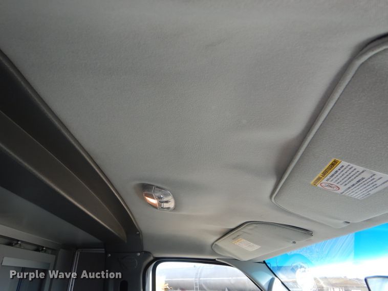 image for item IE9533 2008 Ford E450 Super Duty  ambulance