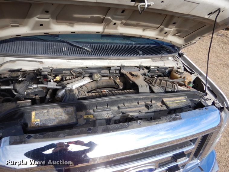 image for item IE9533 2008 Ford E450 Super Duty  ambulance