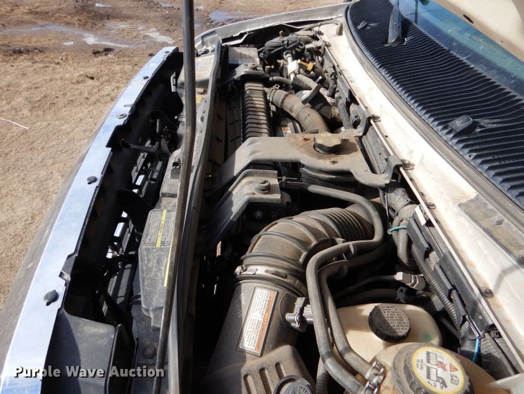 image for item IE9533 2008 Ford E450 Super Duty  ambulance